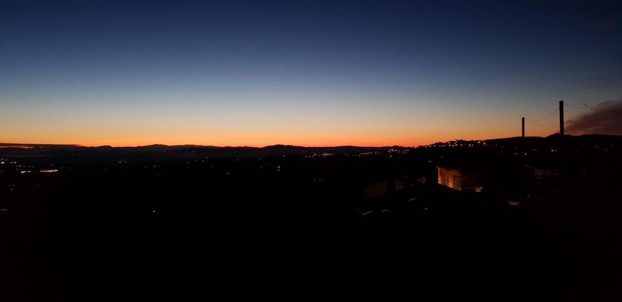 B&B Il Glicine Montefollonico Bagian luar foto