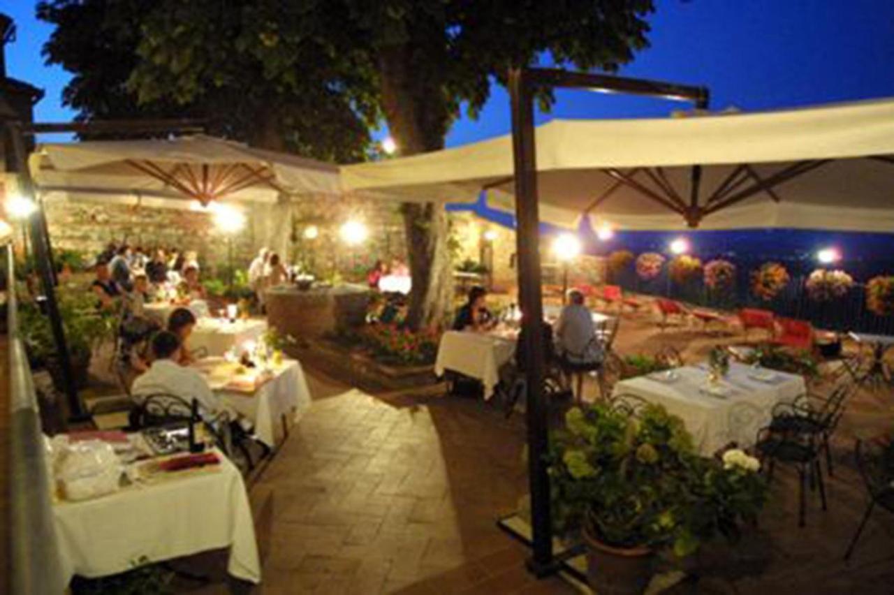 B&B Il Glicine Montefollonico Bagian luar foto